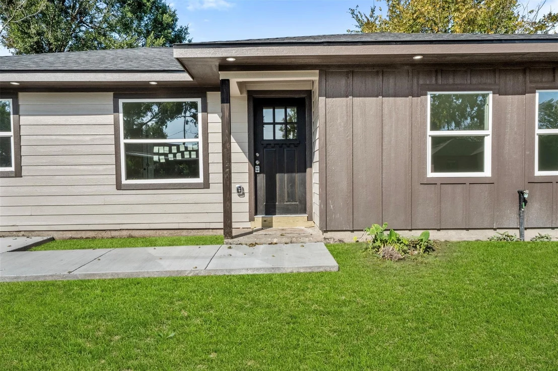 Photo of 2311 Pomona Drive