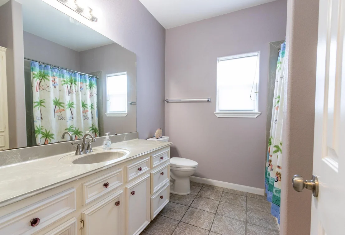 Photo of 1003 Commodore Drive