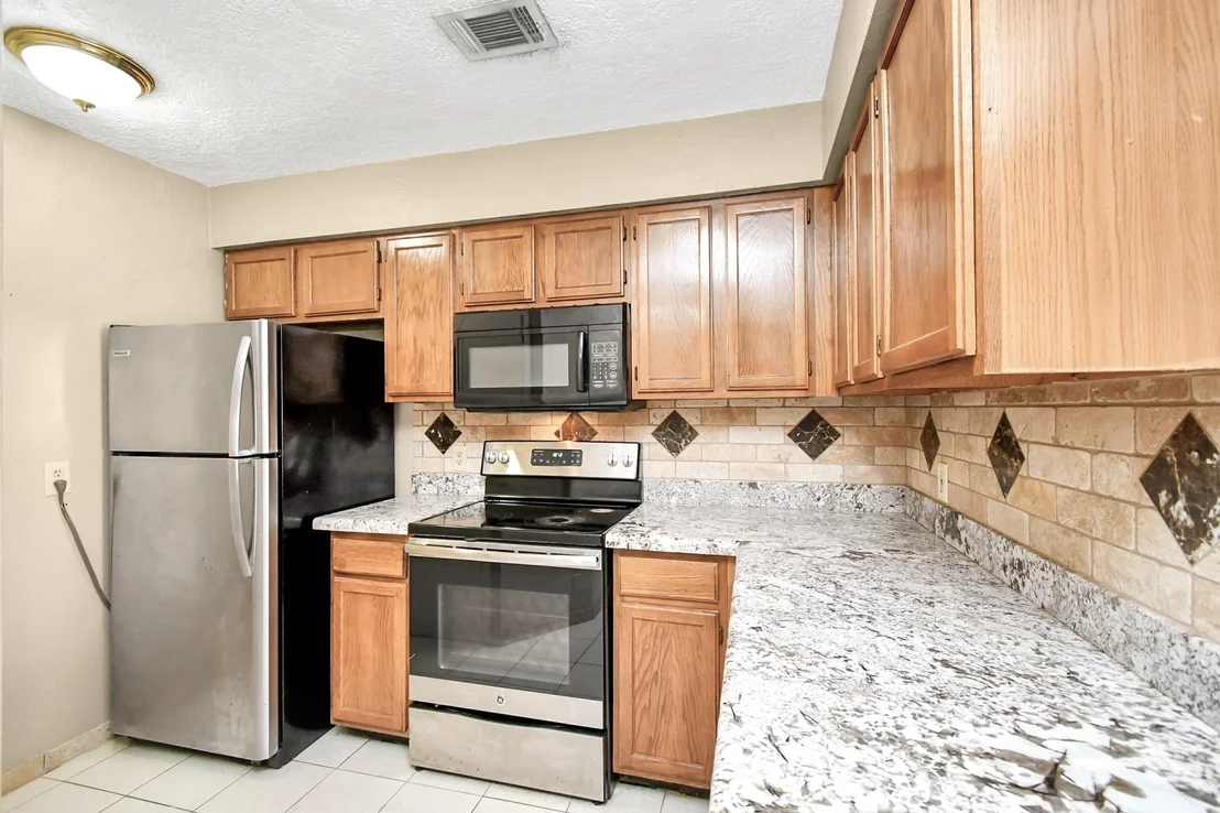 Photo of Unit 250D at 2501 Gulf Freeway