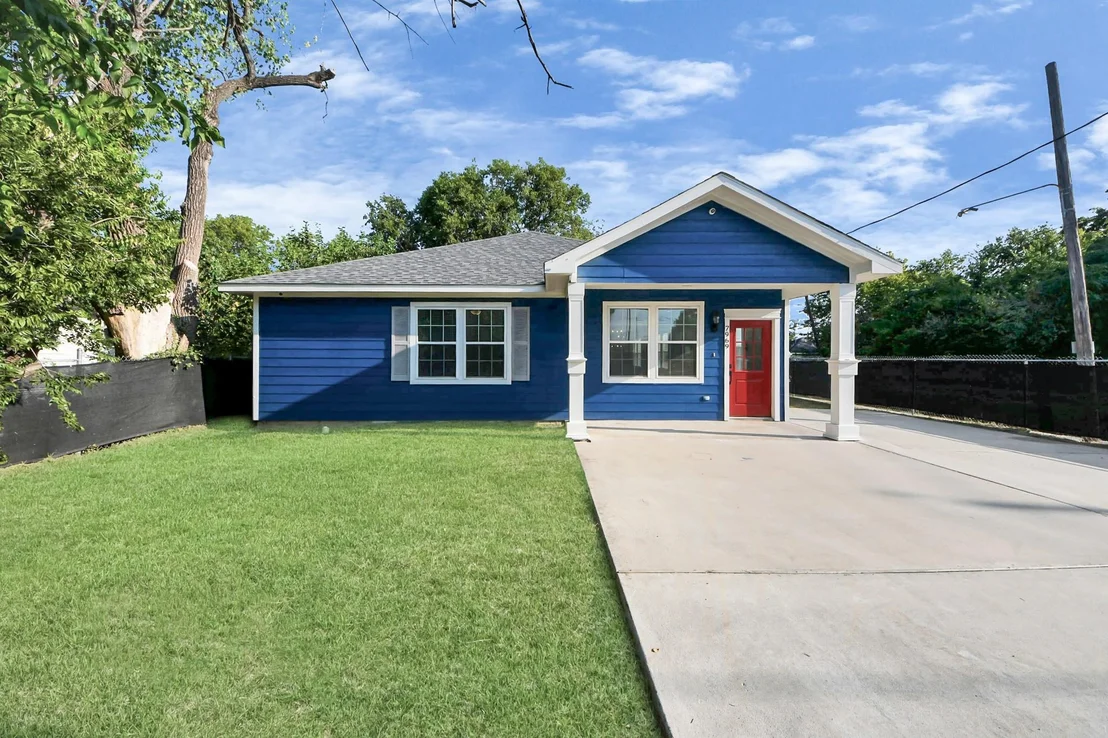 Photo of 7969 Rand Street