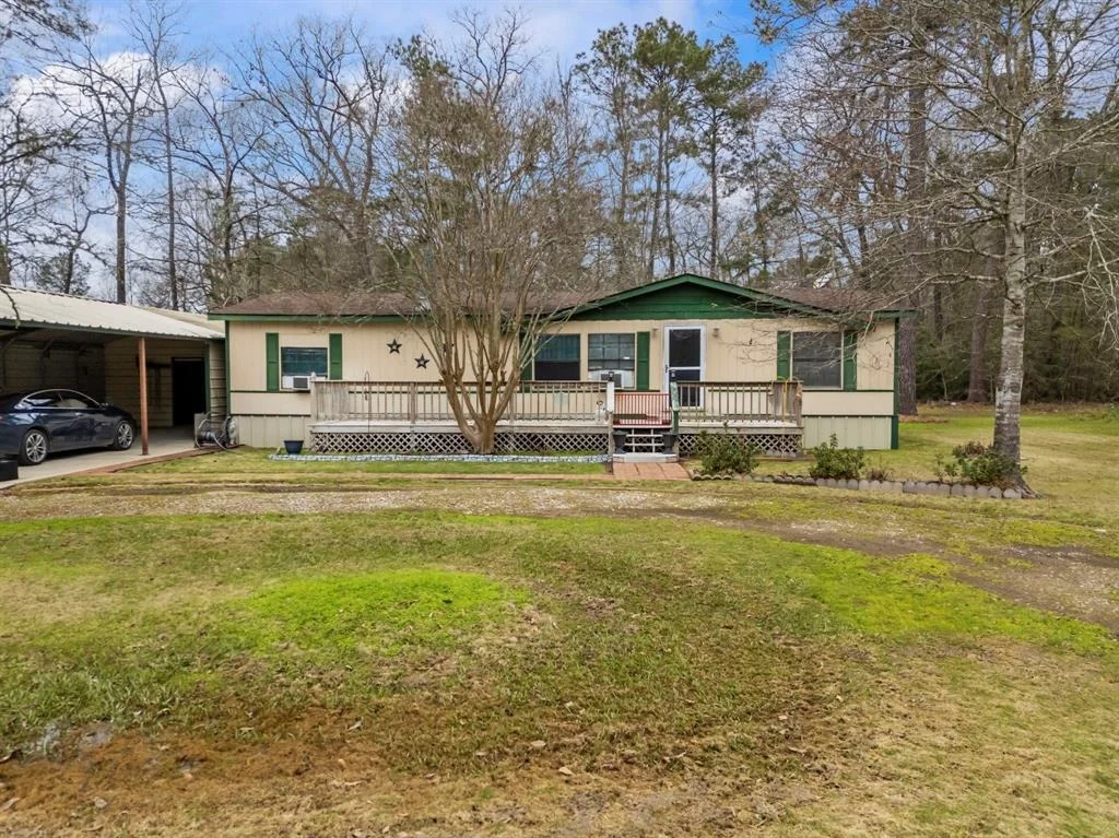 Photo of 17422 Woods Drive