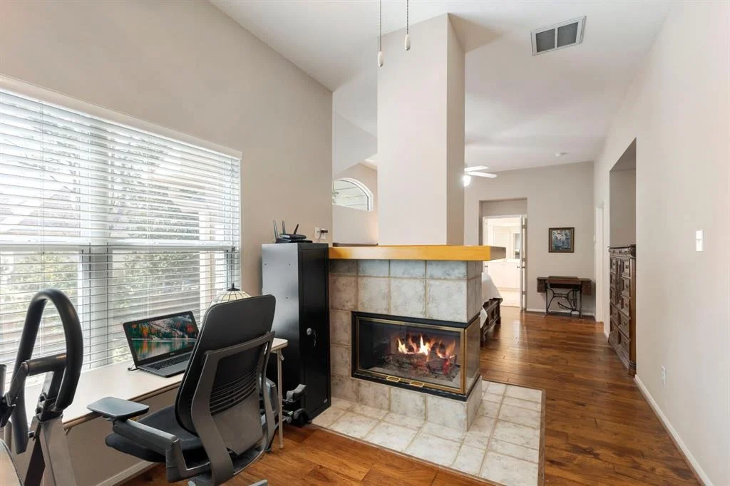 Photo of 14 S Piney Plains Circle