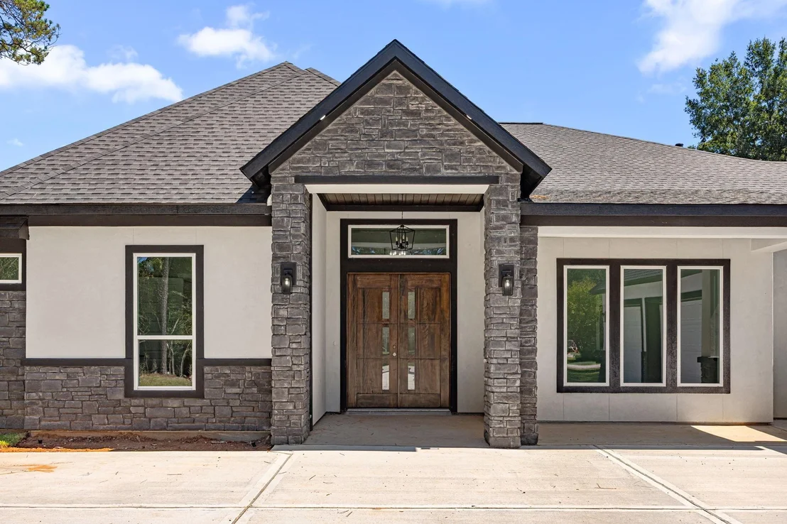 Photo of 418 Garrett Dr
