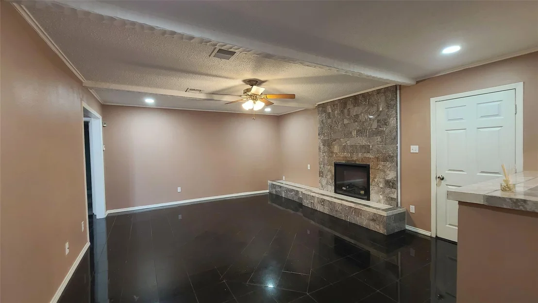 Photo of 902 Ashford Parkway