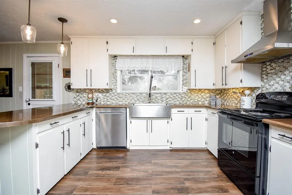 Photo of 304 Lily Lane