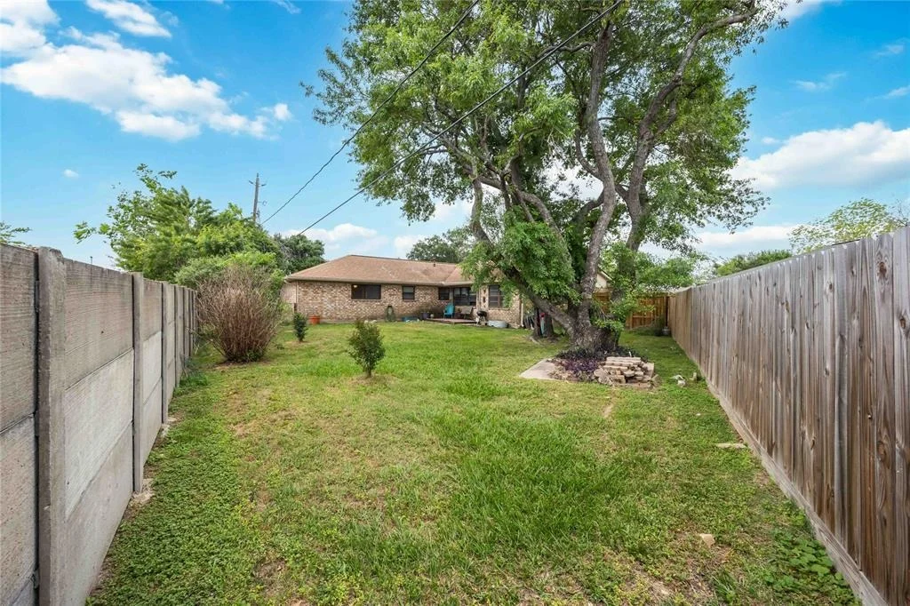 Photo of 6107 Brown Bark Drive