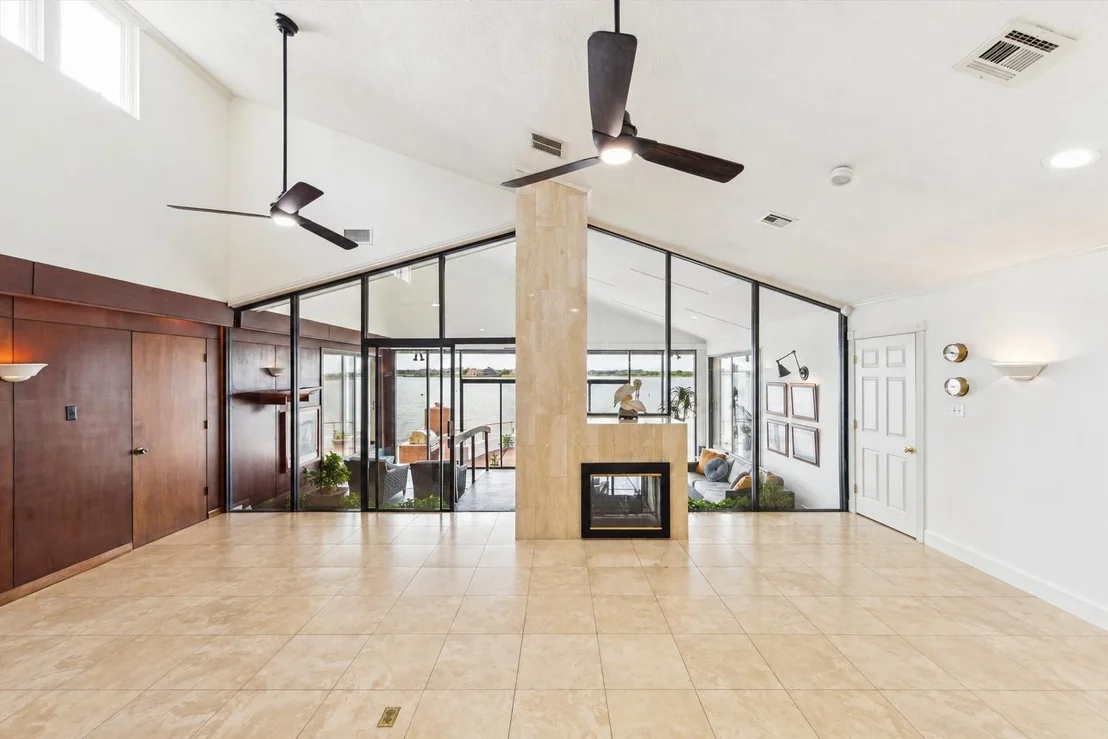Photo of 2414 Baycrest Drive