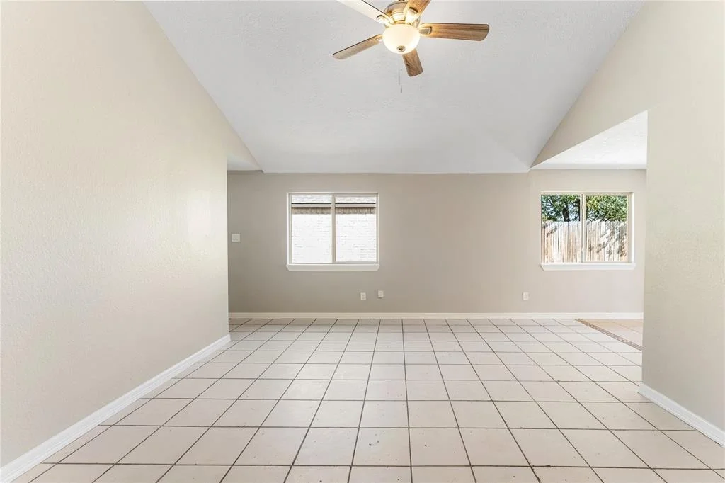 Photo of 6250 Foxhunter Road