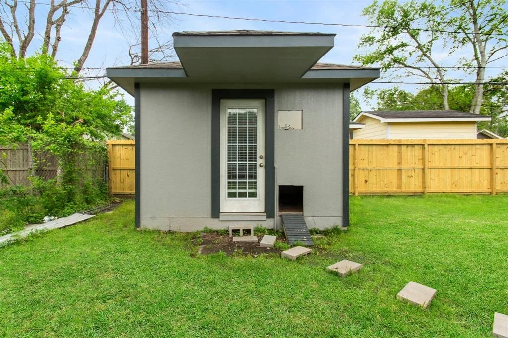 Photo of 6023 Glen Lee Drive