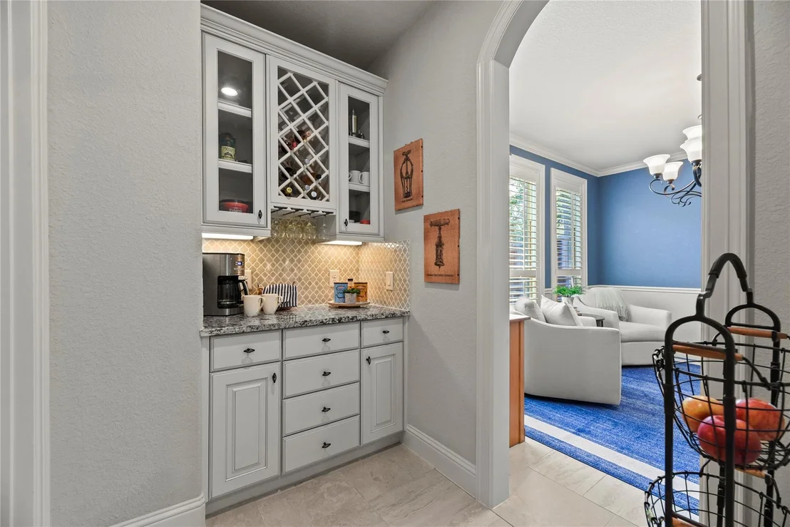 Photo of 1002 Pleasant Pines Lane