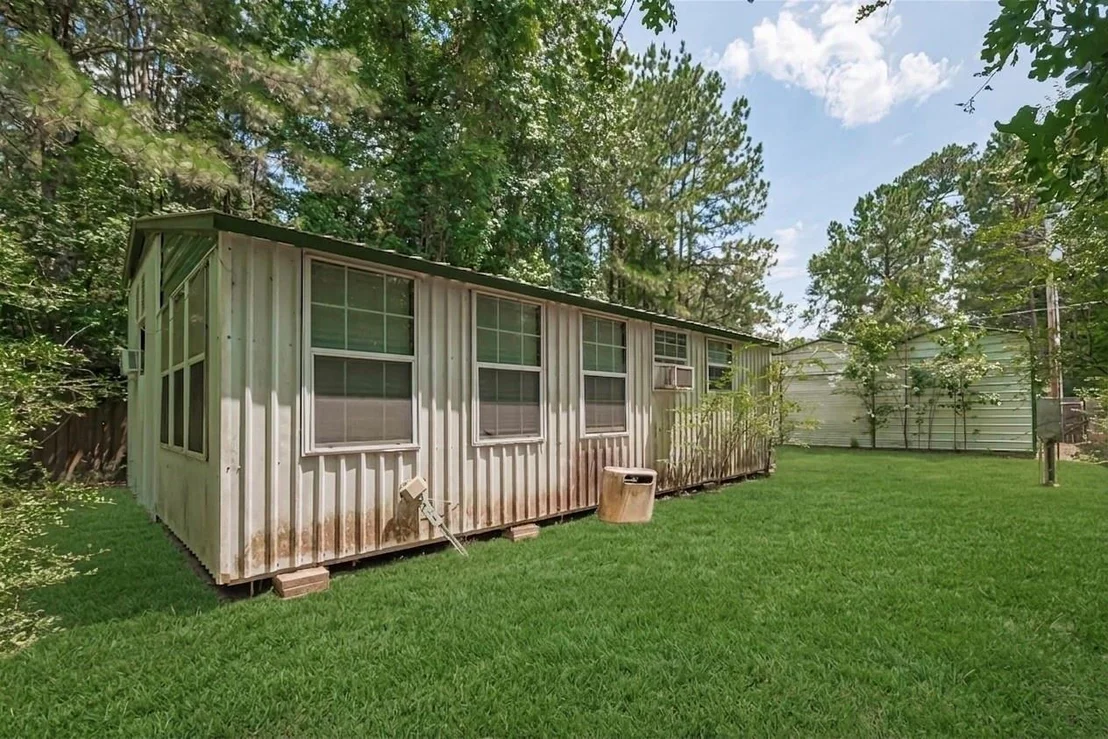 Photo of 477 Canadian Dr