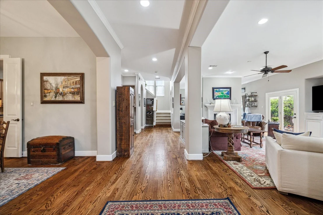 Photo of 2727 Stuart Manor