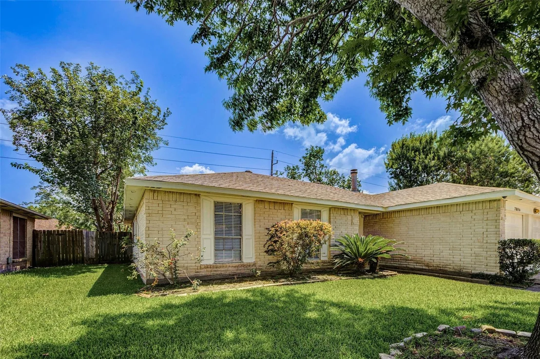 Photo of 7006 Pickett Drive