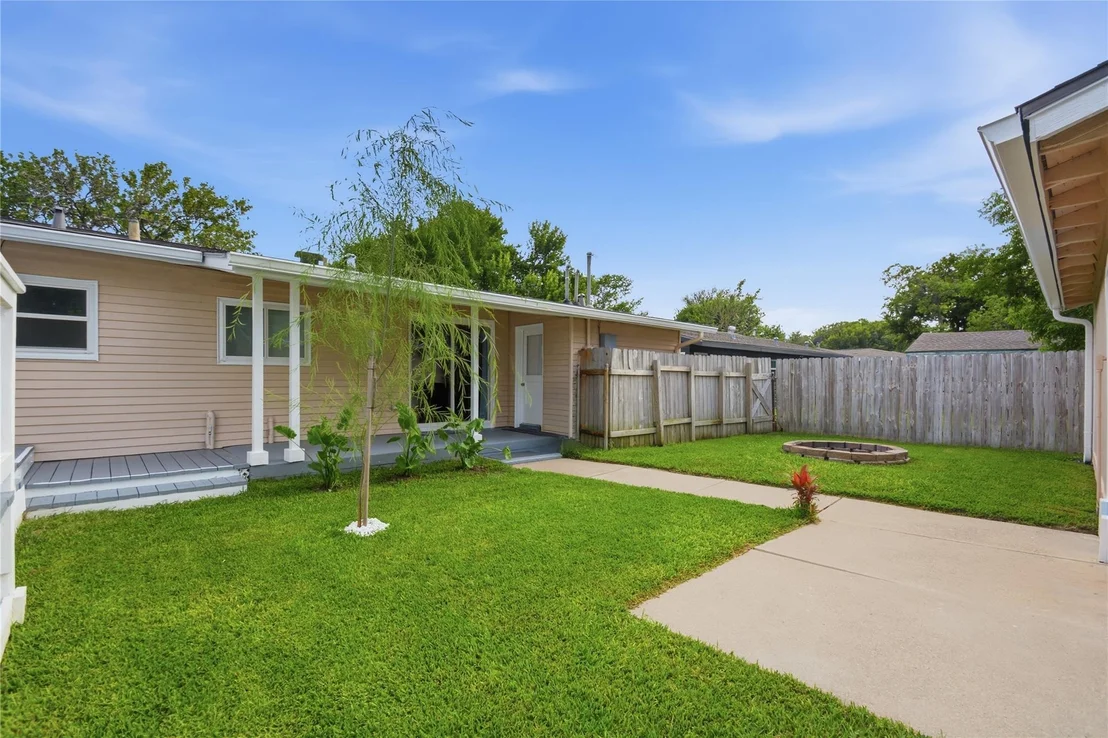 Photo of 1422 Wayside Drive