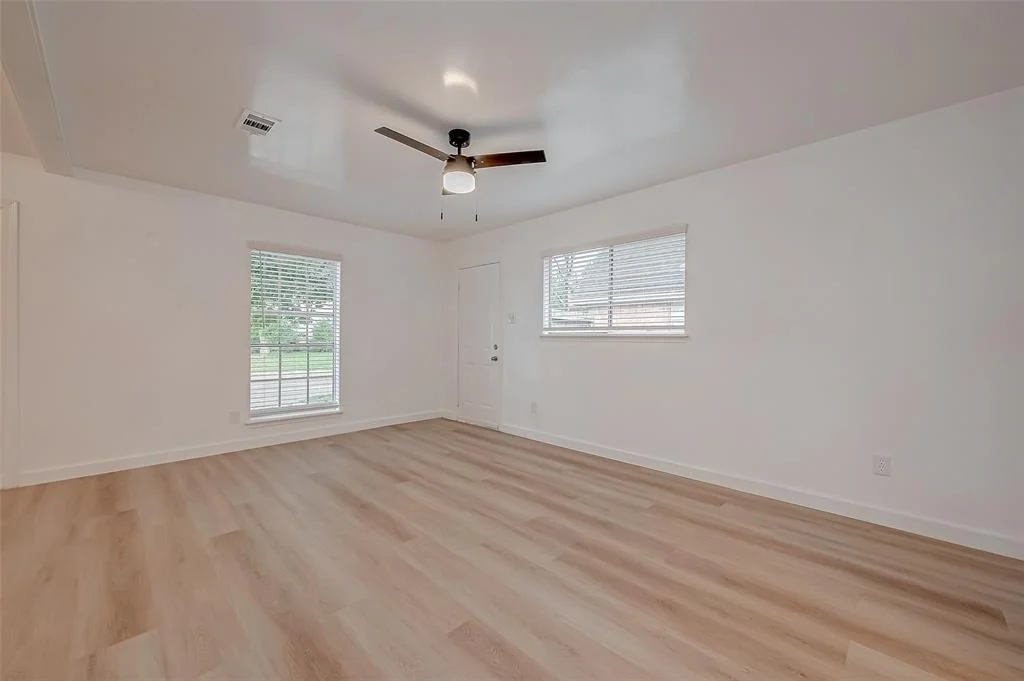 Photo of 5902 Templegate Drive