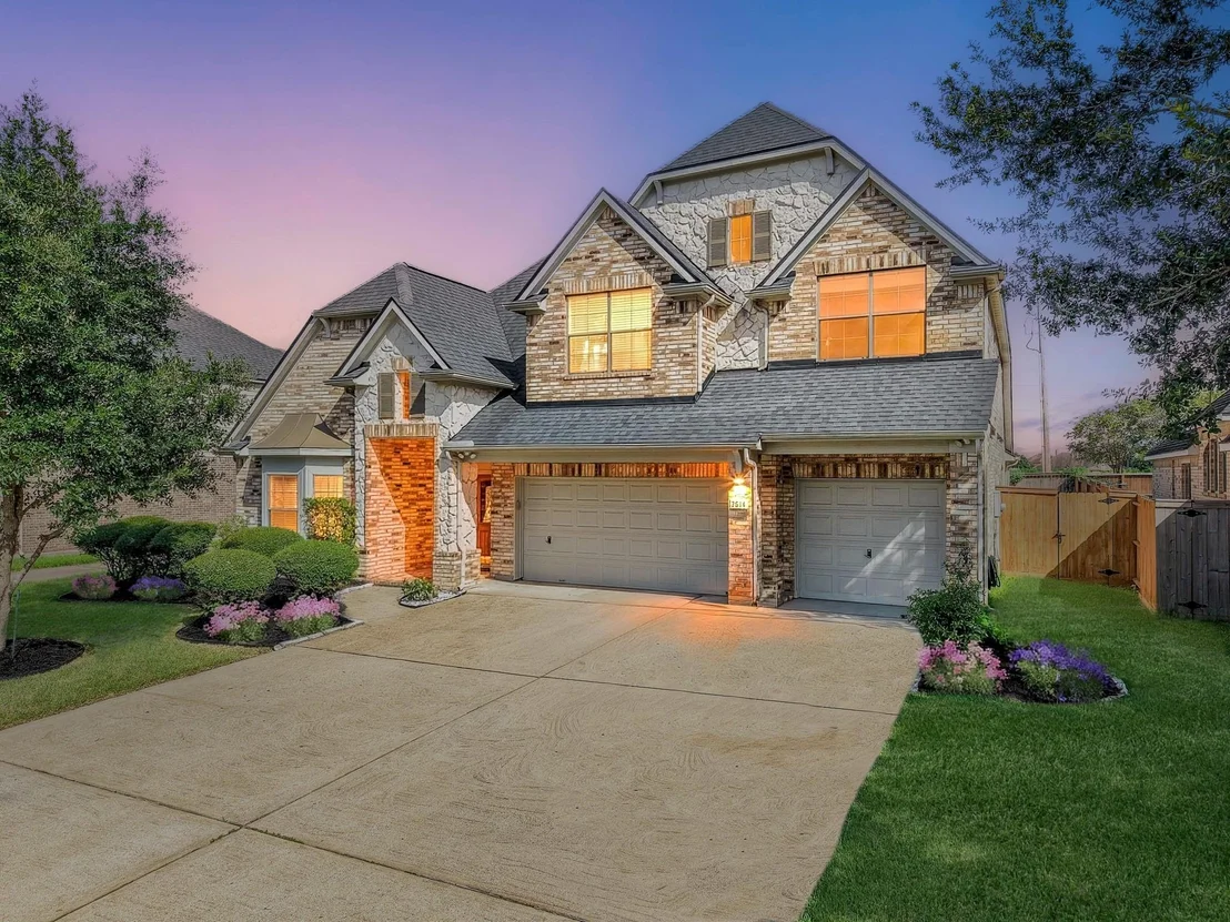 Photo of 2814 Keagan Falls Drive