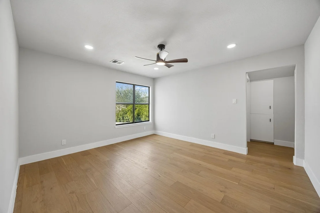 Photo of 12002 S Circle Drive