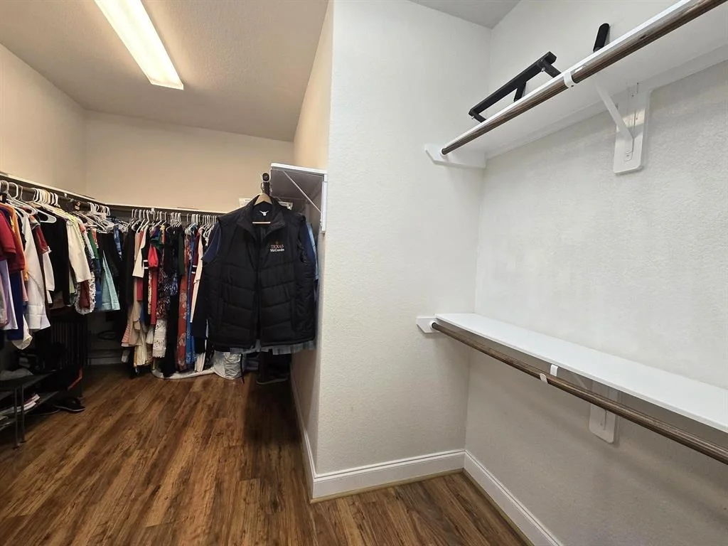 Photo of 5115 Baroness Lane