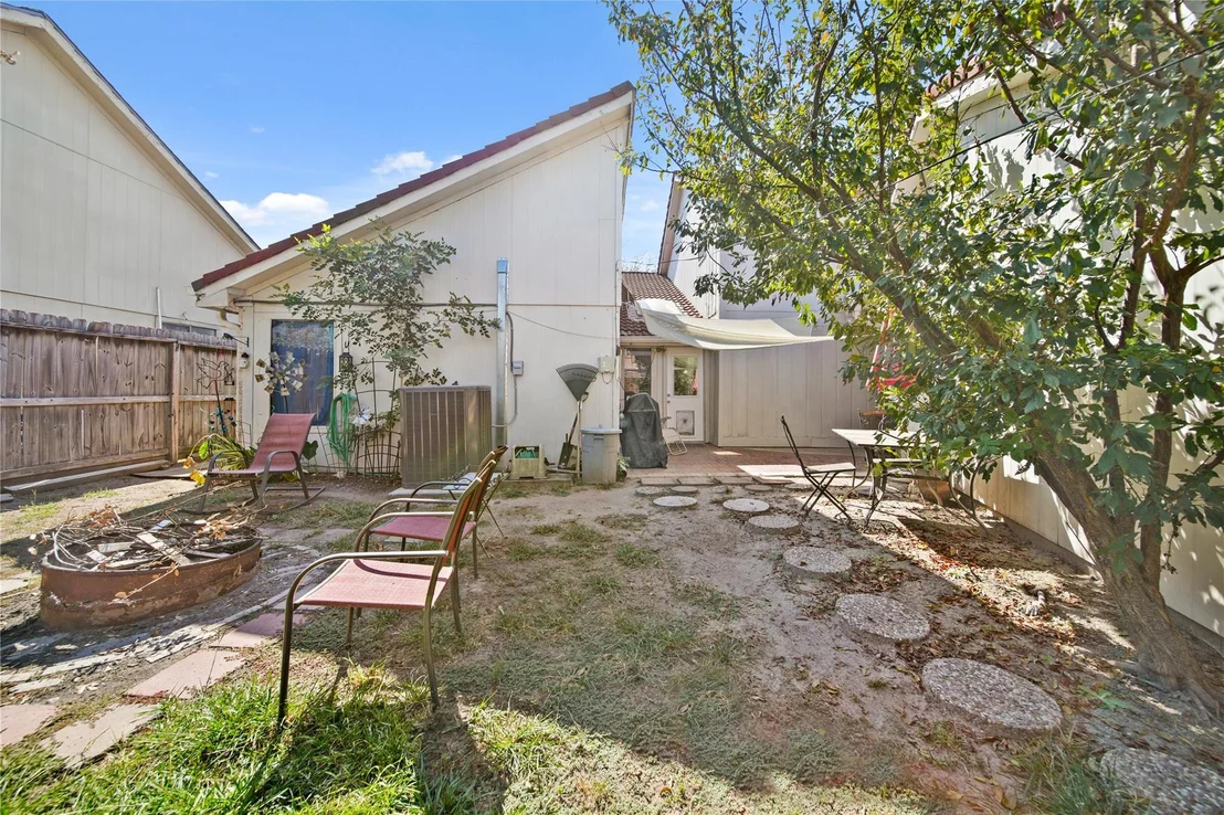 Photo of 6122 Gallant Forest Drive