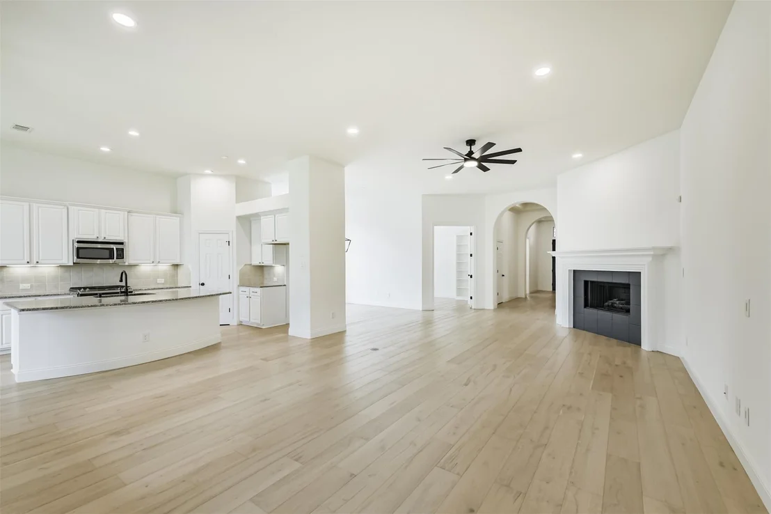 Photo of 8153 Threadtail Street