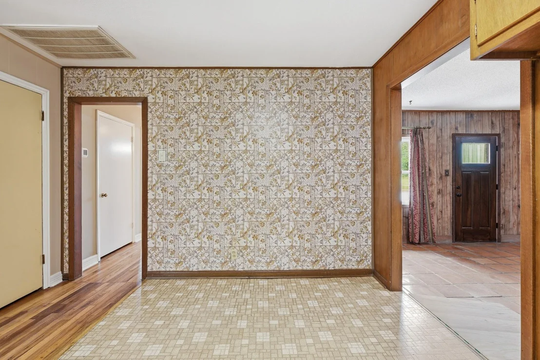 Photo of 806 Mary Lake Drive