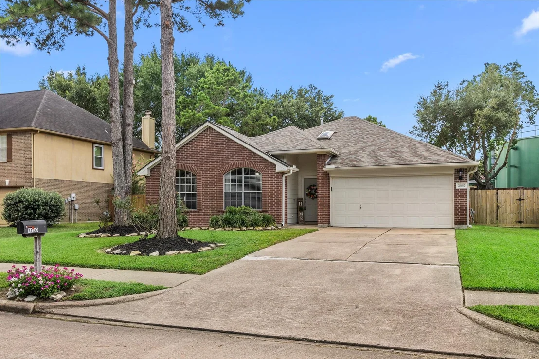 Photo of 21139 Wildcroft Drive