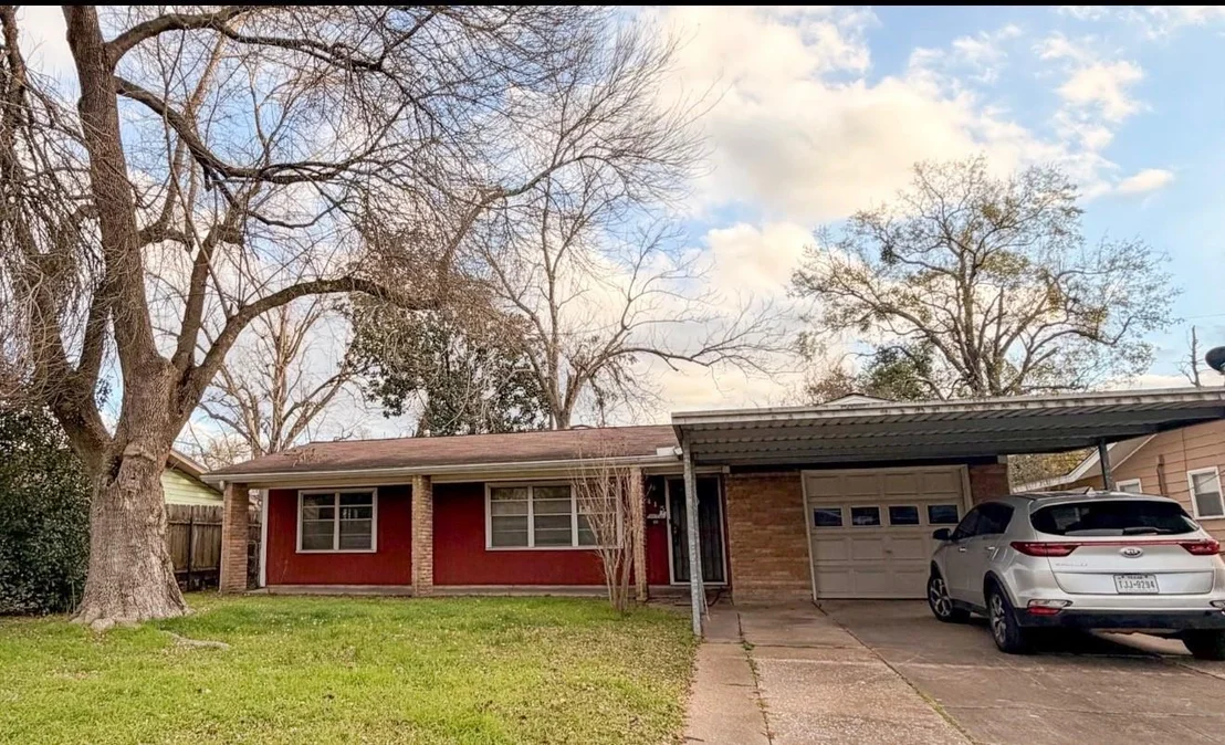 Photo of 415 Surratt Drive