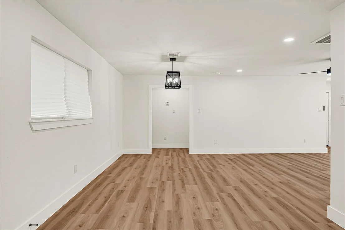 Photo of 5827 Heron Drive