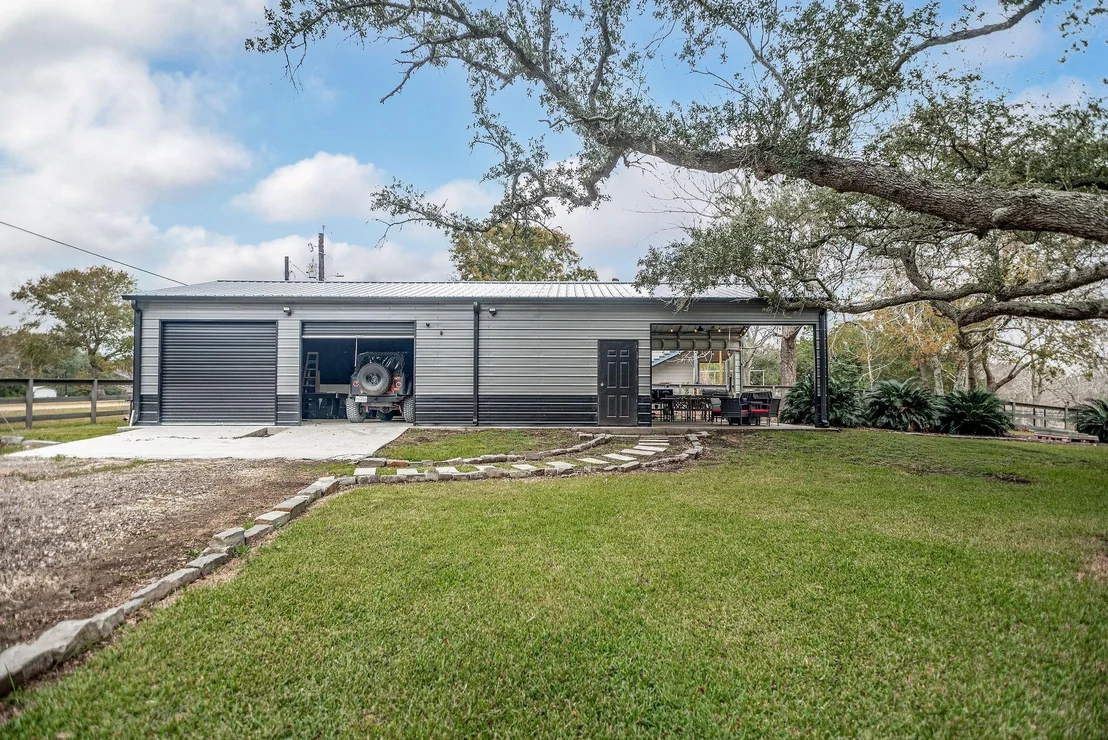 Photo of 1236 Riverside Drive