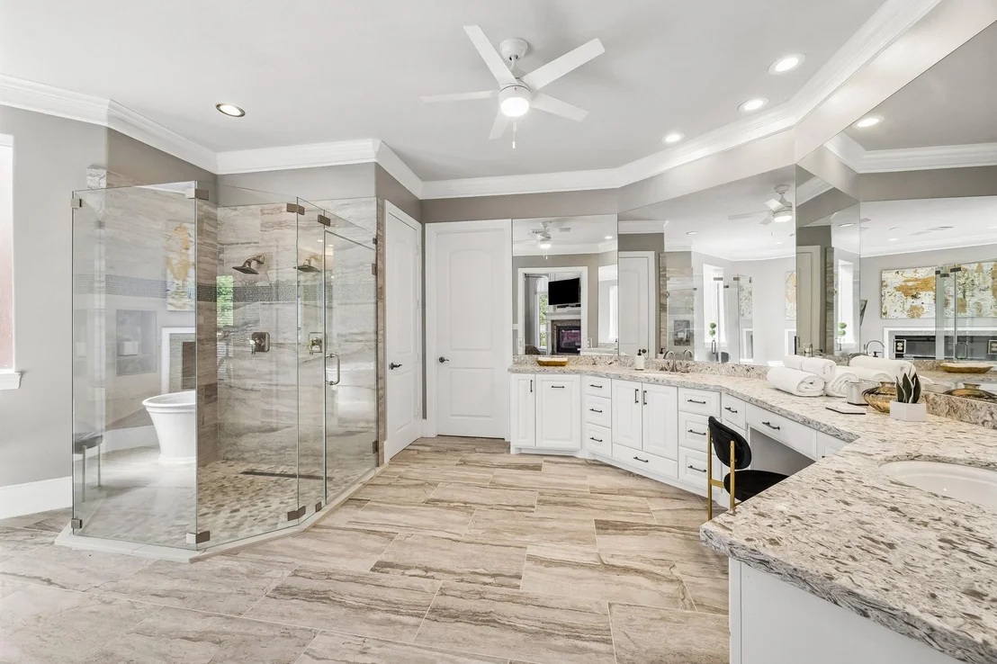 Photo of 907 Enclave Lake Drive