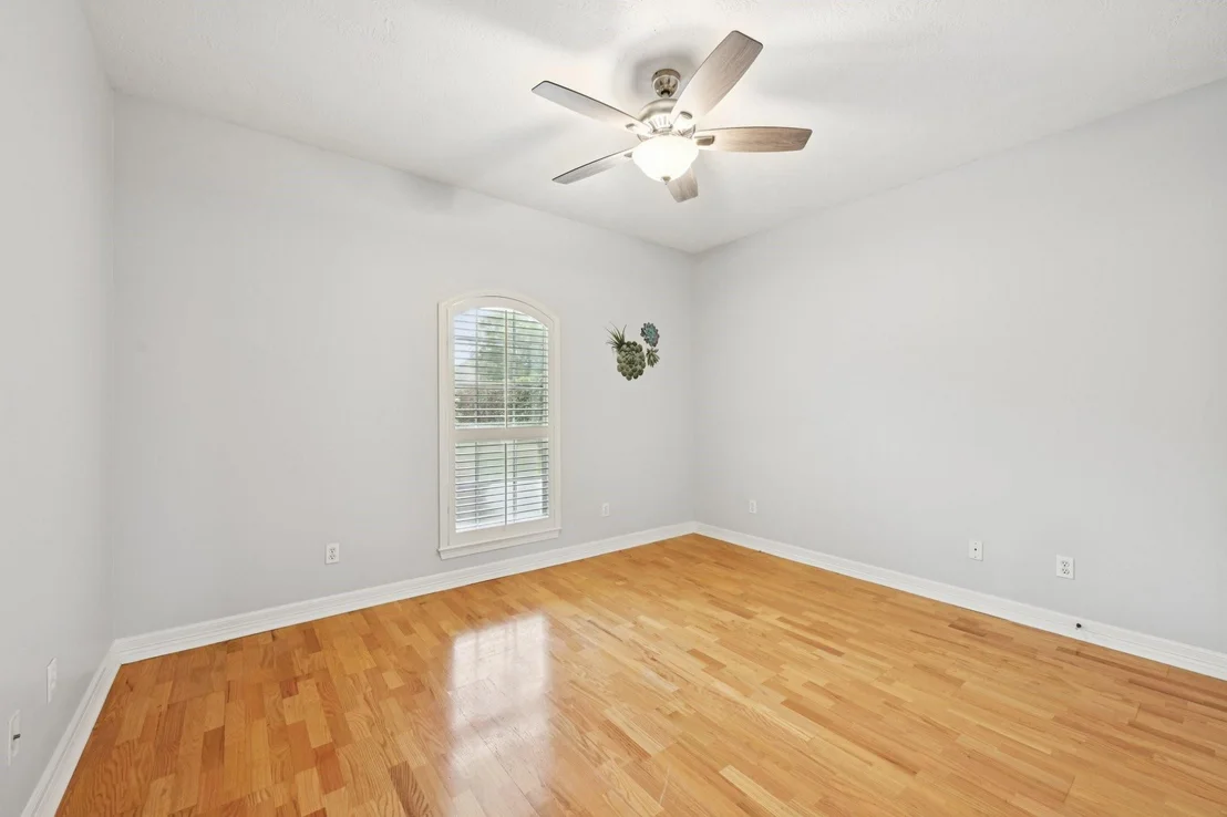 Photo of 7187 Edgewater Drive