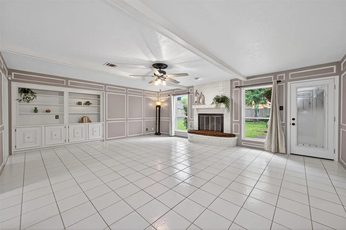 Photo of 7911 Pine Green Lane
