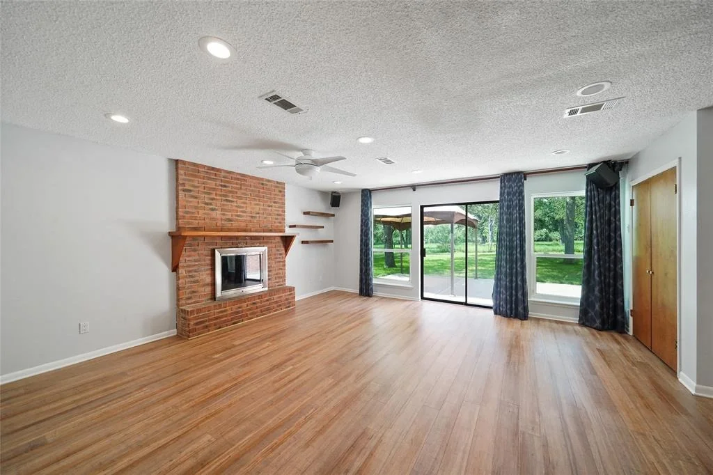 Photo of 44750 Cary Lane