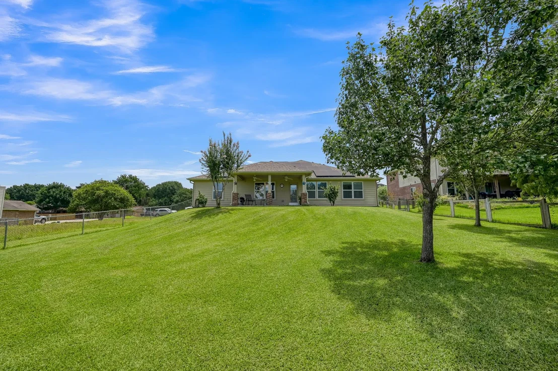 Photo of 327 Cape Conroe Drive