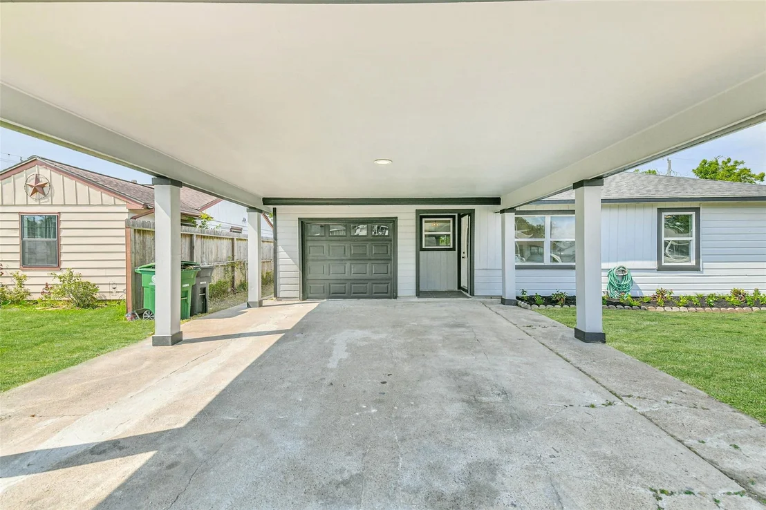 Photo of 8711 Othello Street