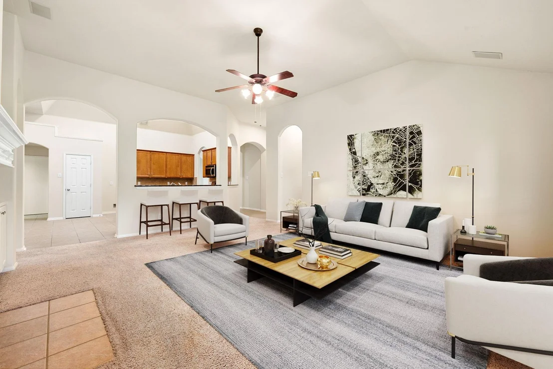 Photo of 2810 Firecrest