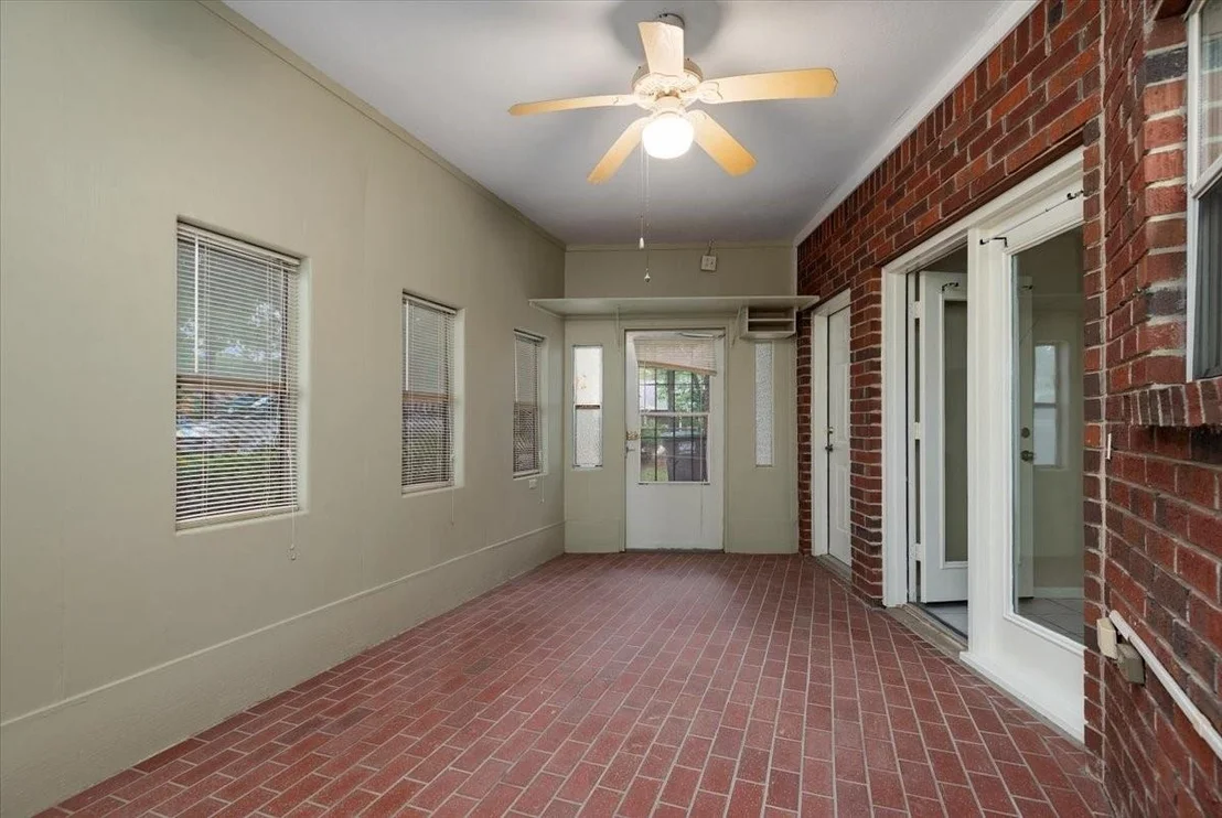 Photo of 14151 Buckingham Lane
