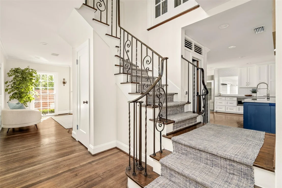 Photo of 3105 Locke Lane