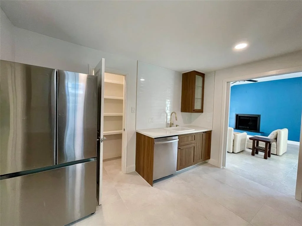 Photo of 1635 Chippendale Road