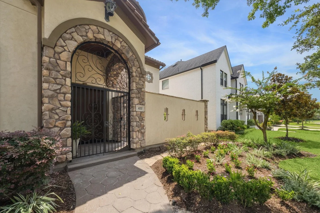 Photo of 422 Faust Lane