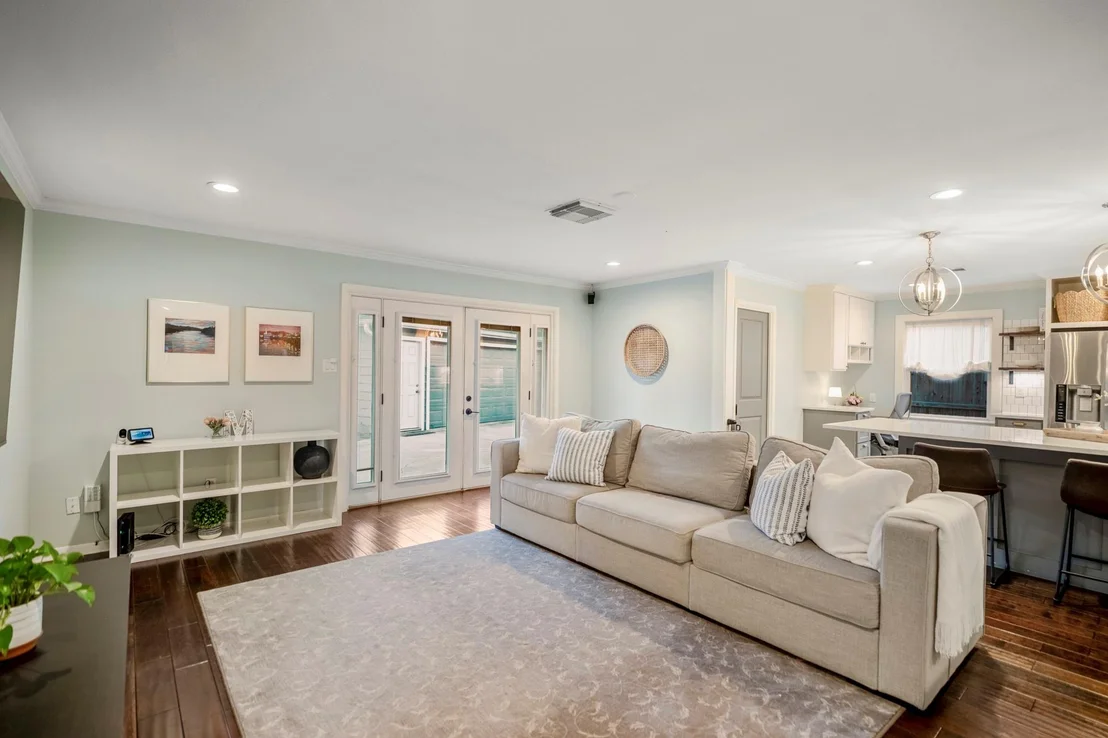 Photo of 4717 Benning Drive