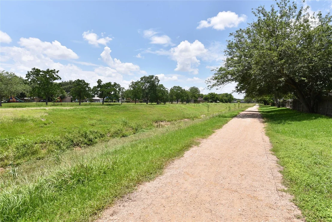 Photo of 16007 Ridgegreen Drive