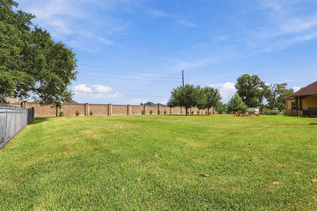 Photo of 8518 Lofty Pines