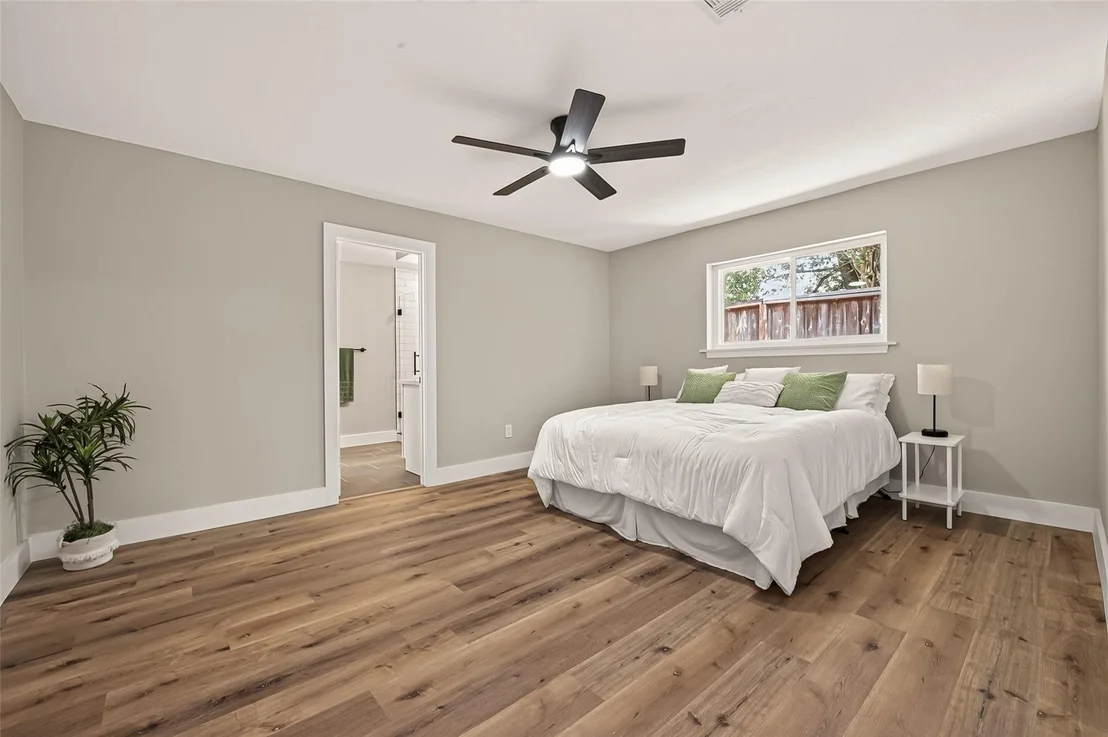 Photo of 3518 Shore Shadows Drive