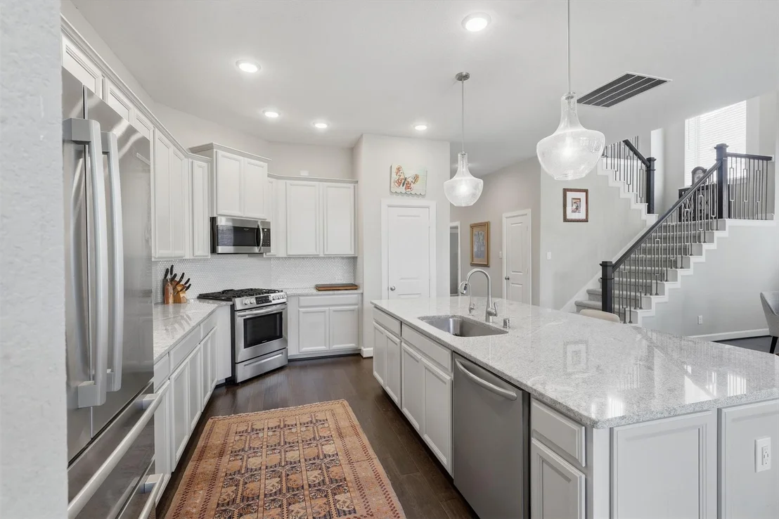 Photo of 4711 Gilbert Road