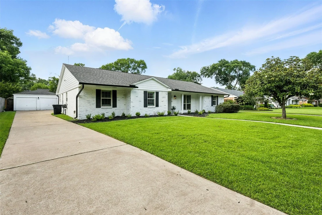 Photo of 10718 Chevy Chase Drive