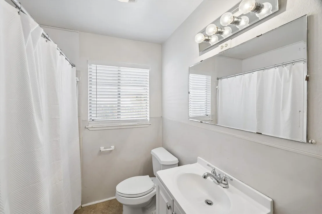 Photo of 233 W Obion Road