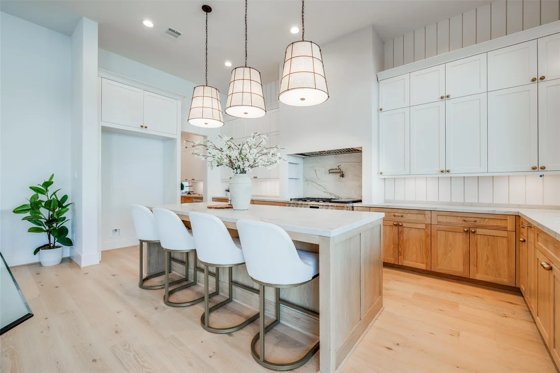 Photo of 2332 South Blvd Boulevard