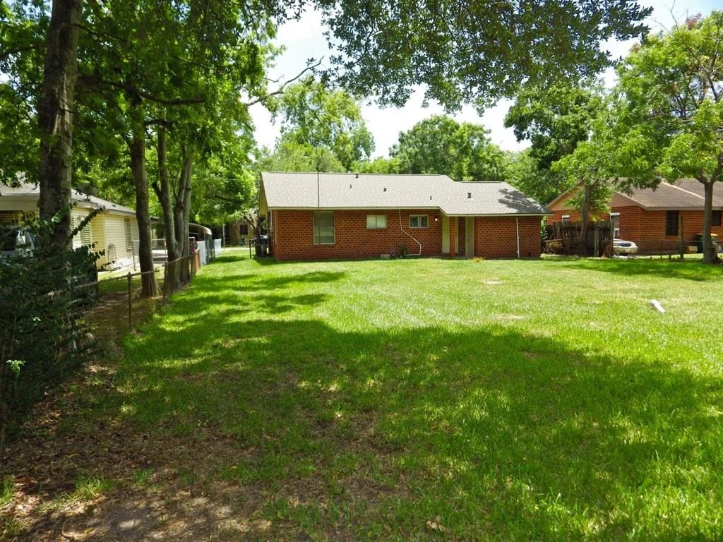 Photo of 618 Honeysuckle Drive