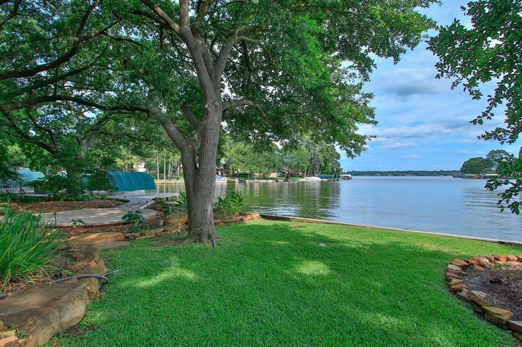 Photo of 3023 Willowbend Road
